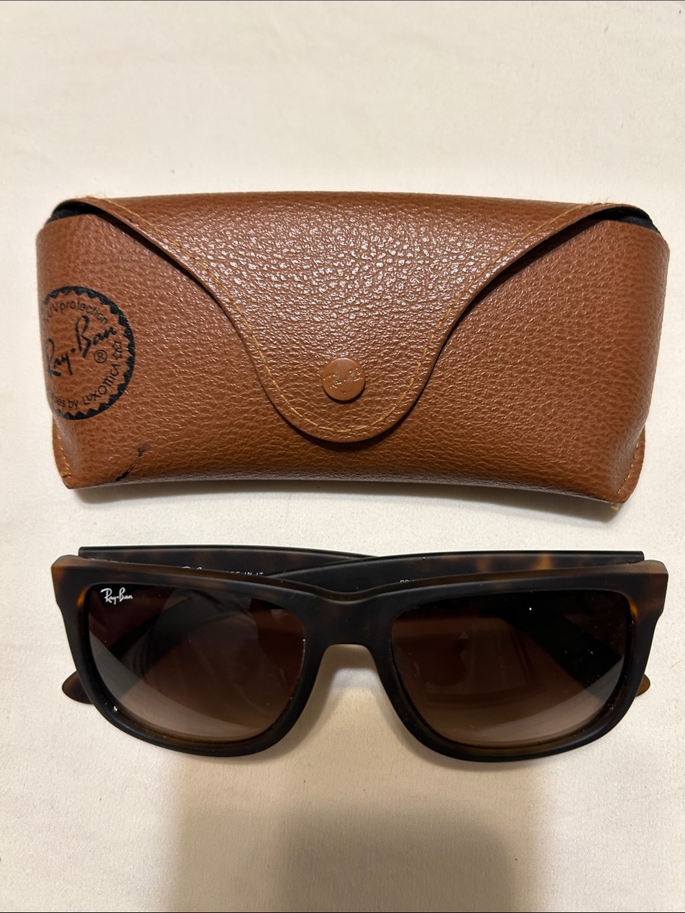 Ray-Ban Men’s Tortoiseshell Sunglasses with Brown Case